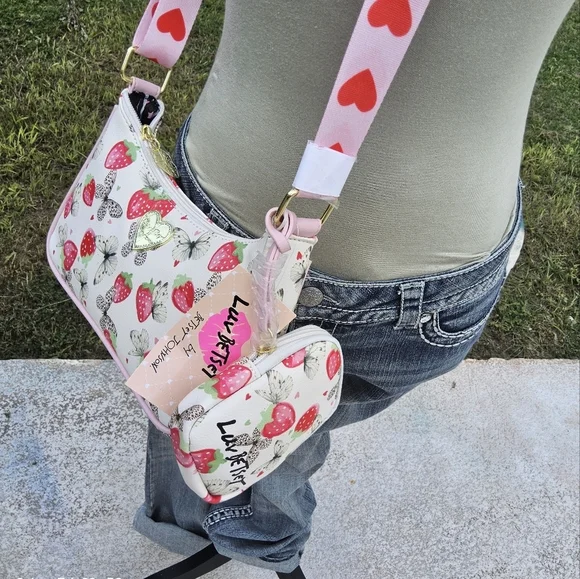 NWT WHITE STRAWBERRY BUTTERFLY  LUV BETSEY CROSSBODY w/POUCH - Picture 3 of 7
